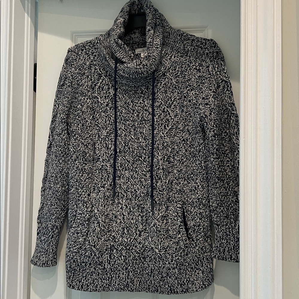 Cozy Navy and White Knit Sweater